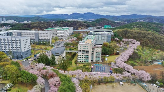 明知大学被教育部选定为高中教育贡献大学支援事业