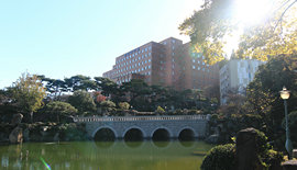 庆南大学因建立的知识、产业、学术及研究的治理体系而受到高度评价